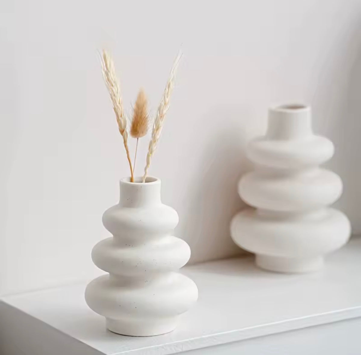 THE VEYRA
Wave Vase