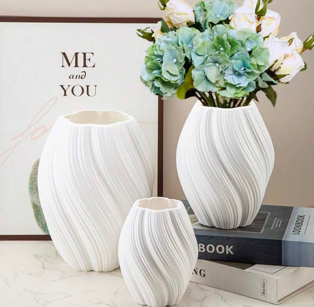 Ribbed Ceramic Vase - White